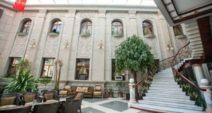 Dongning Huayu Hotel