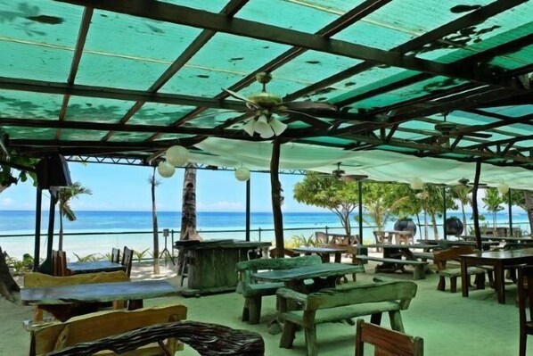 Interior - Dumaluan Beach - Marilou Resort (Panglao)