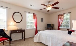 4 habitaciones, tabla de planchar con plancha, wifi y ropa de cama 