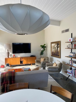 Smart TV, books, music library, stereo