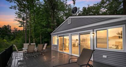 Sandyside: Peaceful Spring Retreat Near Grand Rapids on the Water