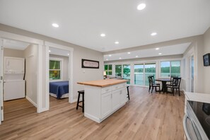 2 bedrooms, iron/ironing board, free WiFi, bed sheets - Sandyside: Golden Leaves, Starry Nights – Your Fall Getaway Awaits! (Gowen)