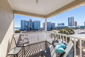 Property grounds - WHOLE HOUSE DUPLEX | HEART OF GULF SHORES | GULF VIEWS | BEACHBALL PROPERTIES (Gulf Shores)
