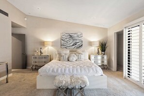 4 bedrooms, desk, iron/ironing board, WiFi