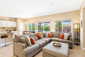 TV, fireplace - Stunning 5 Star Oasis- Long Stays (Palm Springs)