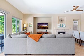 TV, fireplace - Stunning 5 Star Oasis- Long Stays (Palm Springs)