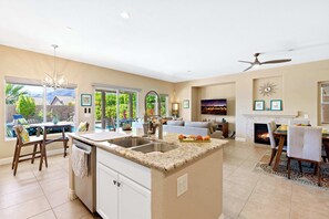 Interior - Stunning 5 Star Oasis- Long Stays (Palm Springs)