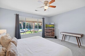 5 bedrooms, desk, iron/ironing board, WiFi