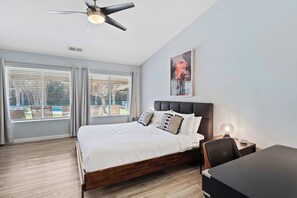 5 bedrooms, desk, iron/ironing board, WiFi