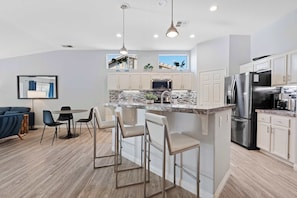 Fridge, microwave, oven, stovetop - Indio Pool Home with Volleyball Near Coachella (Indio)
