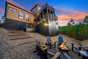 Property grounds - Broken Bow Cabin w/ Mountain Views & Sunset Vibes (Broken Bow)