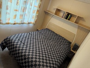 3 間睡房、Wi-Fi、床單