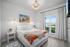 4 bedrooms, desk, iron/ironing board, travel crib - Coastal Home- Walk,Bike, Golf Cart 2 Pools & Beach. Close to Shops & Pickleball! (Port St. Joe)