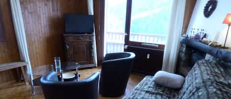 TV