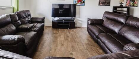 Télévision, cheminée