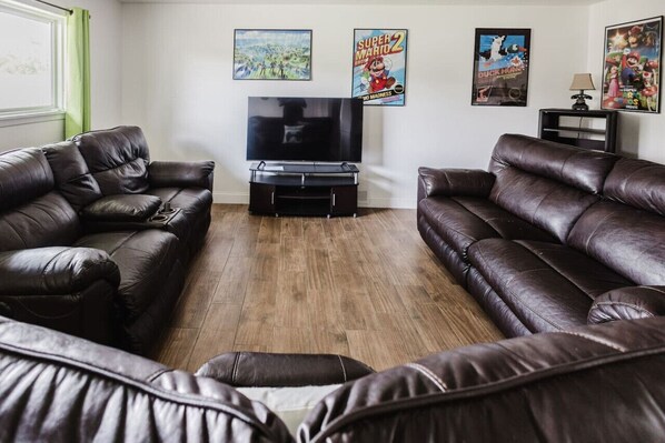 Télévision, cheminée