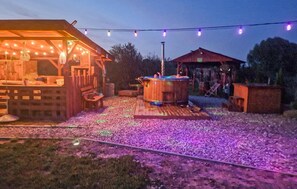 Bain à remous extérieur