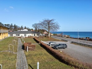 Property grounds - "Liselotta" - 75m from the sea by Interhome (Allinge)