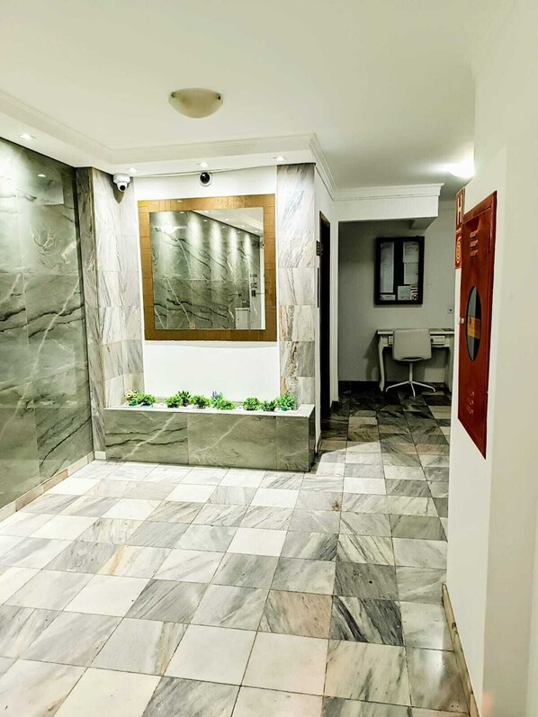 Interior - Estúdio Aconchegante no Centro de Curitiba! Ideal Para Turistas e Viajantes (Centro Curitiba)