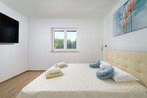 3 makuuhuonetta, internet