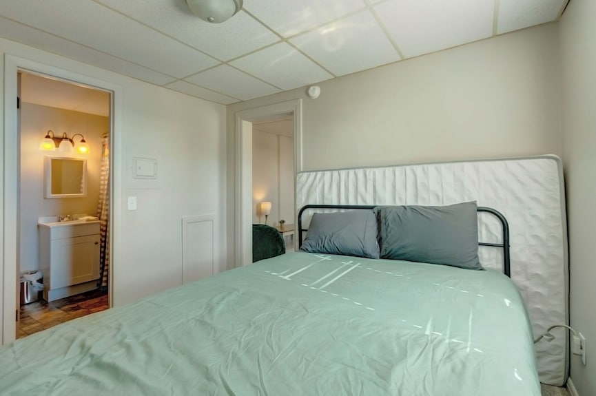 Hell's Kitchen, Apt #1 1-bedroom Apartment Just A Short Walk To Hershey Theatre - Hershey, PA