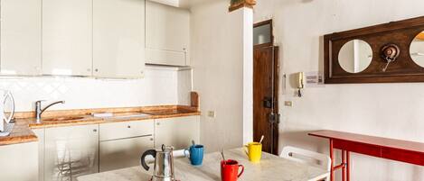 Fridge, microwave, stovetop, toaster