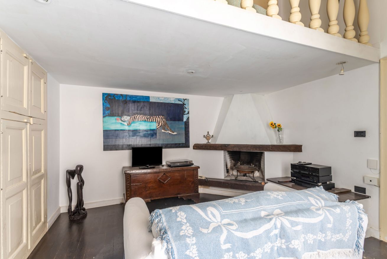 2 bedrooms, iron/ironing board, bed sheets