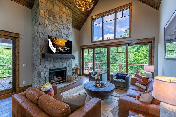 Télévision, cheminée, baby-foot