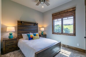 4 chambres, fer et planche à repasser, Wi-Fi, draps fournis