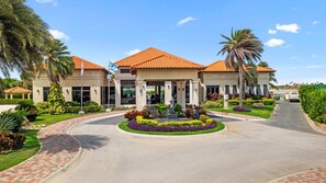 Exterior - Beautiful Gold Coast Gem ~ Pools ~ Tennis ~ Gym! (Noord)