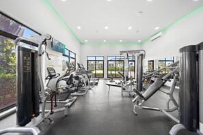 Fitness facility - Beautiful Gold Coast Gem ~ Pools ~ Tennis ~ Gym! (Noord)