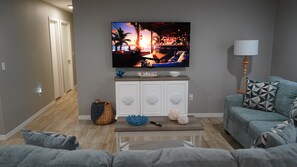Smart TV, fireplace - Near to Anna Maria Island, IMG Academy & GT Park (Bradenton)