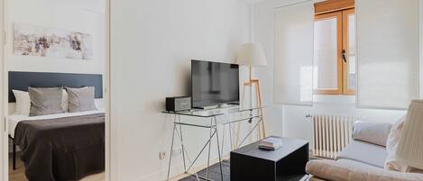 1 غرفة نوم ومكواة/لوح كي وواي فاي وملاءات أسرّة