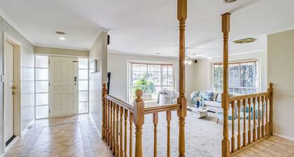 StayAU 4BR Lakeside Retreat in Seabrook