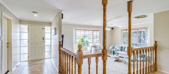 StayAU 4BR Lakeside Retreat in Seabrook