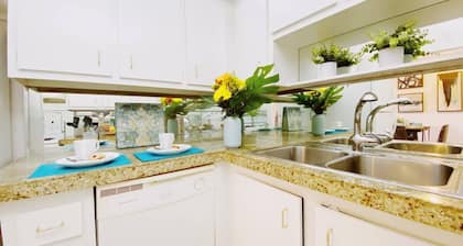 Deluxe 1-Bedroom Escape in Lighthouse Point