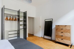 1 chambre, fer et planche à repasser, Wi-Fi, draps fournis