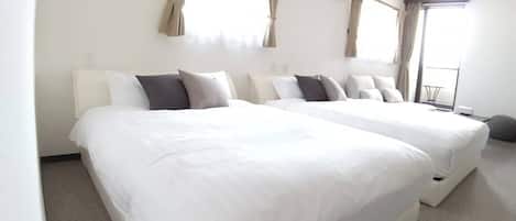 1 bedroom, desk, free WiFi, bed sheets