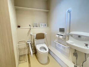 Hårføner og håndklær