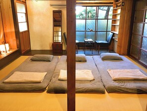 2 Schlafzimmer, Schreibtisch, Bügeleisen/Bügelbrett, kostenloses WLAN