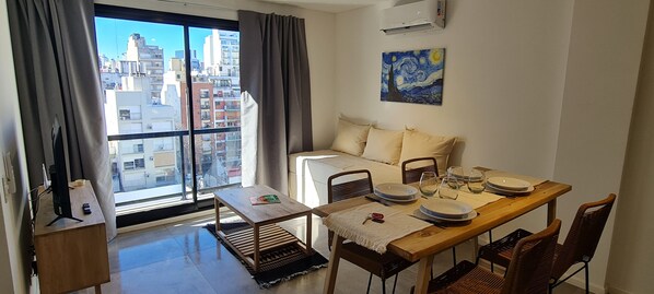 Télévision à écran plat