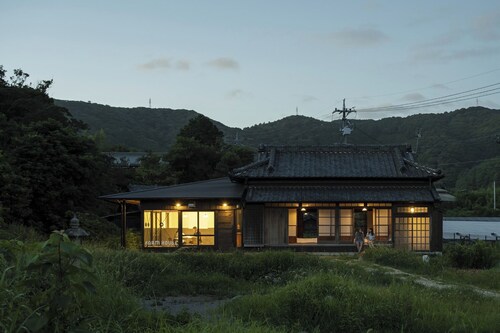 CORRUGATED HOUSE - CORRUGATED HOUSE / Toyohashi Aichi