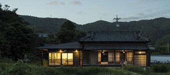 CORRUGATED HOUSE - CORRUGATED HOUSE / Toyohashi Aichi