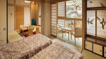 2 bedrooms, desk, free WiFi, bed sheets
