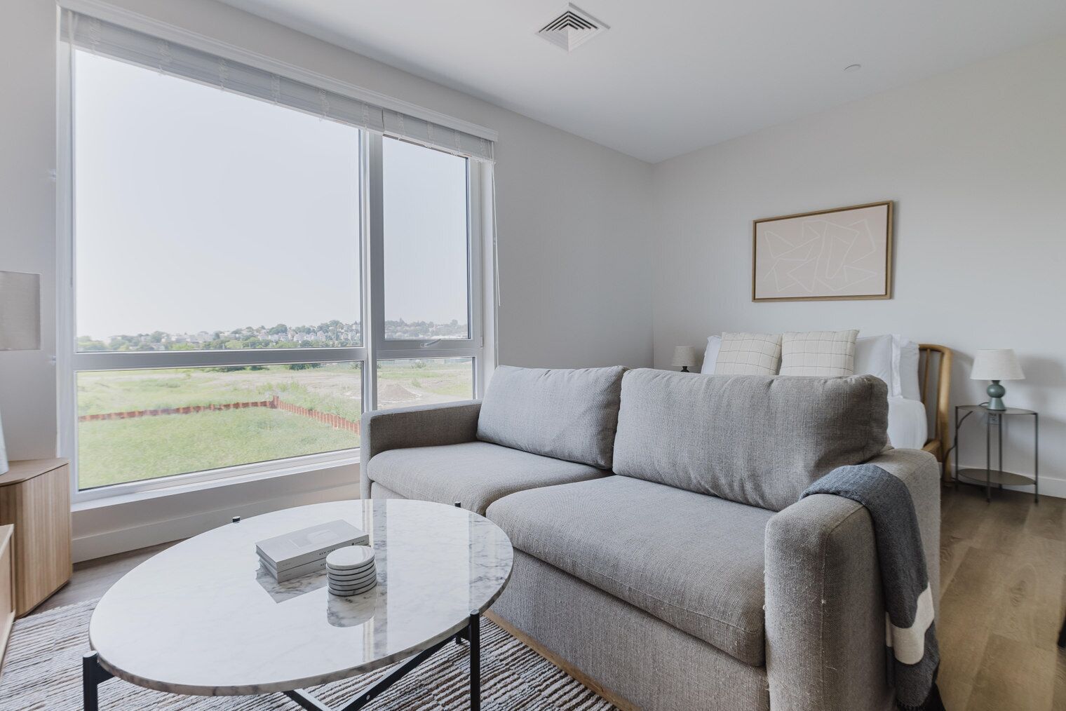 Impeccable Revere Studio w/ Firepit, Spa, W/D, A/C & Gym, by Blueground