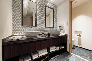 Hair dryer, towels - NonsmokingGuest room openair bath Suite RoomSkytree View Japanesestyle RoomBreakfast / Taito-ku Tokyo (Taito-ku)