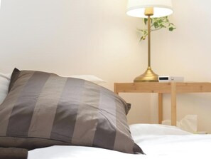 2 camere, una scrivania, ferro/asse da stiro, Wi-Fi gratuito