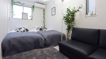 2 bedrooms, desk, iron/ironing board, free WiFi