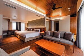 Una scrivania, ferro/asse da stiro, Wi-Fi gratuito, lenzuola