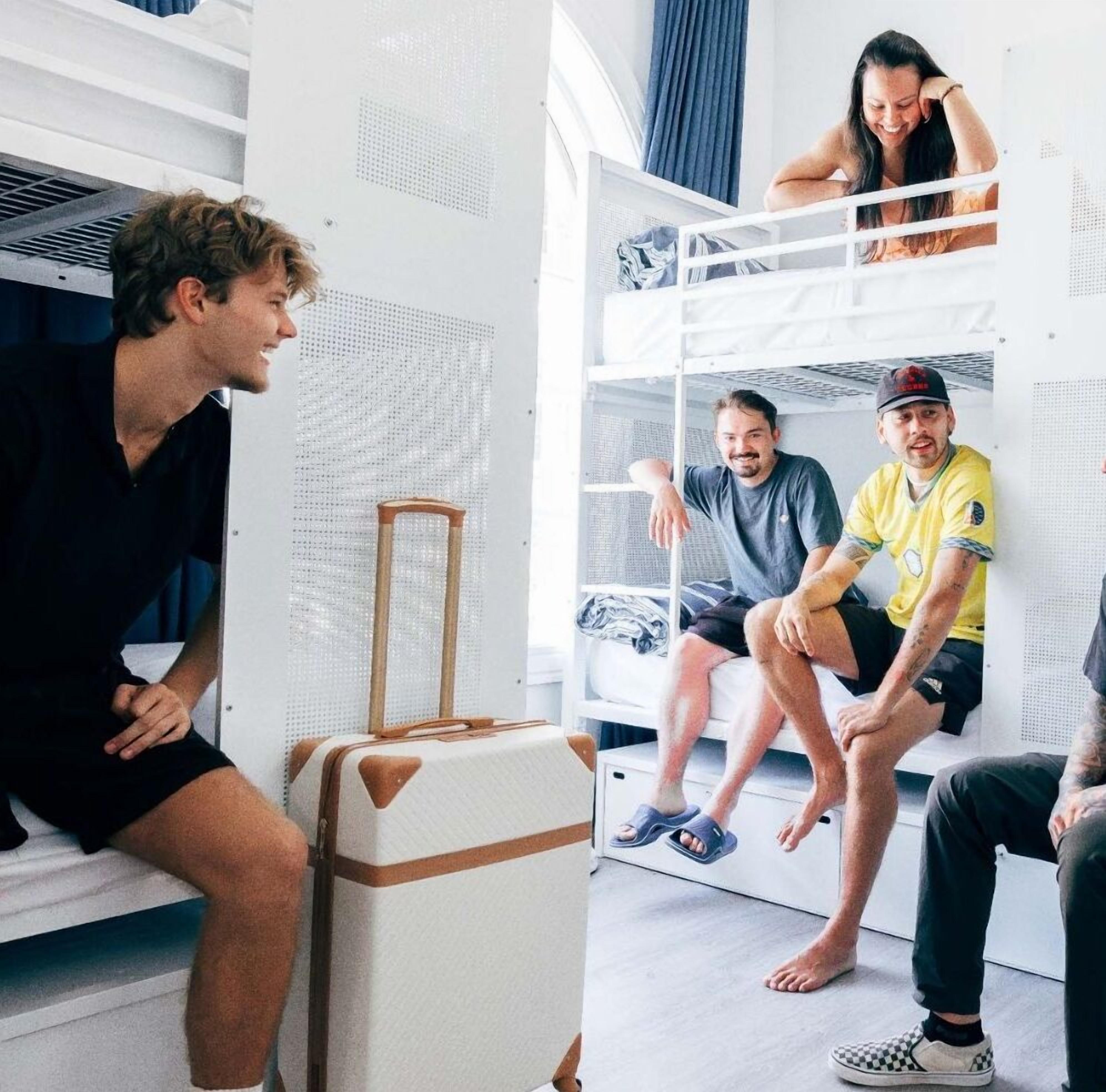 宿舍 | 隔音、免费 WiFi、床单